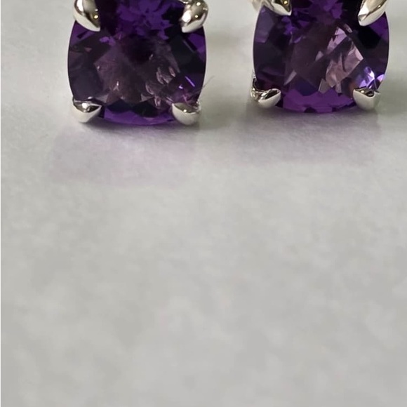 Tiffany & Co. Sparklers earrings in amethyst - Picture 7 of 7